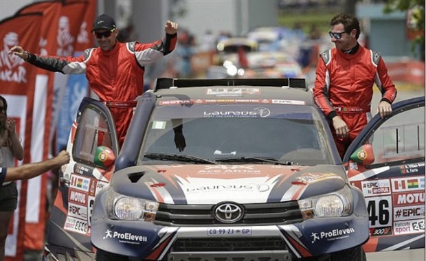 Cựu thuyền trưởng Chelsea gây ấn tượng tại cuộc đua Dakar 2018 - Bóng Đá