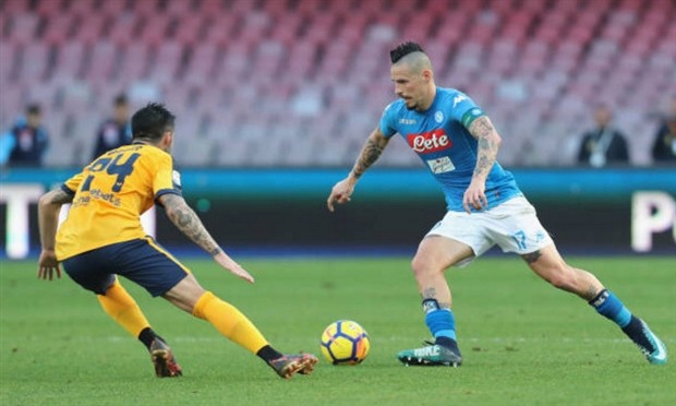 Sarri dửng dưng khi Napoli bảo vệ thành công ngôi đầu - Bóng Đá