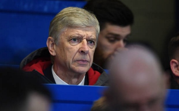 Wilshere chấn thương, Wenger nhấp nhỏm lo lắng trên khán đài - Bóng Đá
