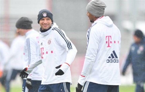 Muller trở lại tập luyện cùng Bayern sau nghi án chấn thương - Bóng Đá