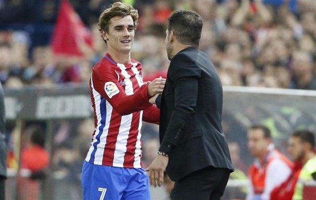Griezmann bỏ đội đi xem bóng rổ, Simeone nói gì? - Bóng Đá