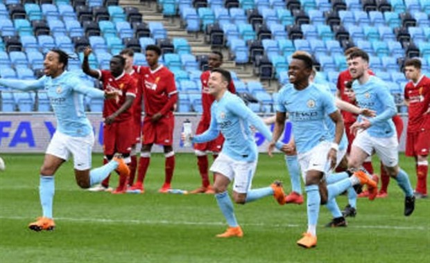 Gerrard thẫn thờ nhìn U19 Liverpool bị U19 Man City đánh bại  - Bóng Đá