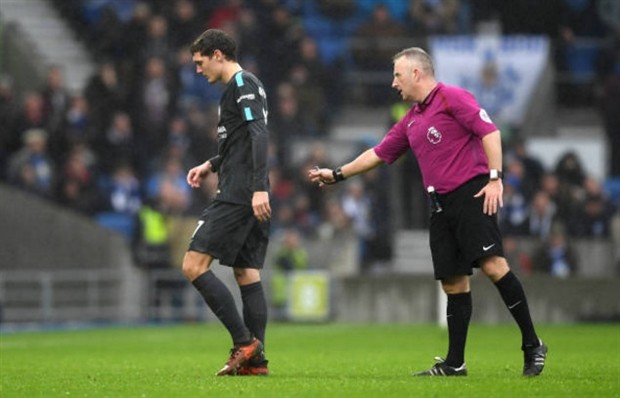 NÓNG: Bất tỉnh sau va chạm, sao trẻ Chelsea vắng mặt trận đại chiến với Chelsea - Bóng Đá