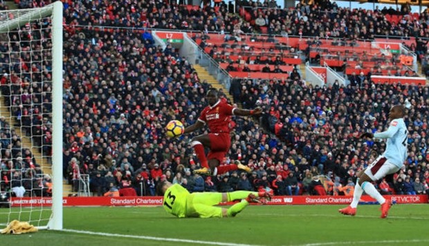'Vua Ai Cập' xuất hiện tại Anfield trong ngày Salah lập kỷ lục - Bóng Đá