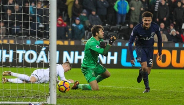 Kane 'tịt ngòi', Tottenham vẫn nhẹ nhàng hạ gục Swansea  - Bóng Đá