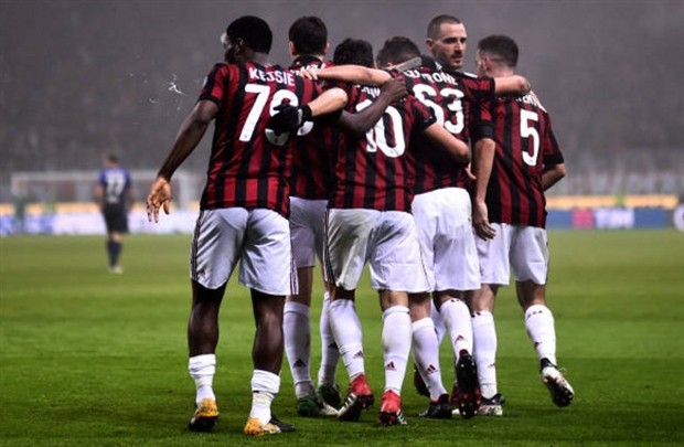 Cutrone dùng tay ghi bàn vào lưới Lazio, Milan tiếp tục mạch hồi sinh - Bóng Đá