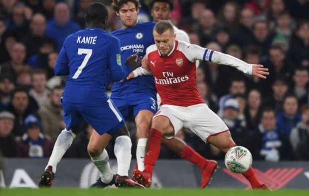 Wilshere chấn thương, Wenger nhấp nhỏm lo lắng trên khán đài - Bóng Đá