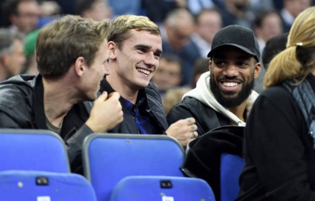 Griezmann bỏ đội đi xem bóng rổ, Simeone nói gì? - Bóng Đá