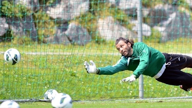 Những thủ thành đắt giá nhất thế giới: Buffon vẫn là nhất - Bóng Đá