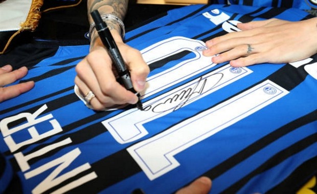 Bị tuyển Argentina bỏ rơi, Icardi giải sầu cùng fan Inter - Bóng Đá