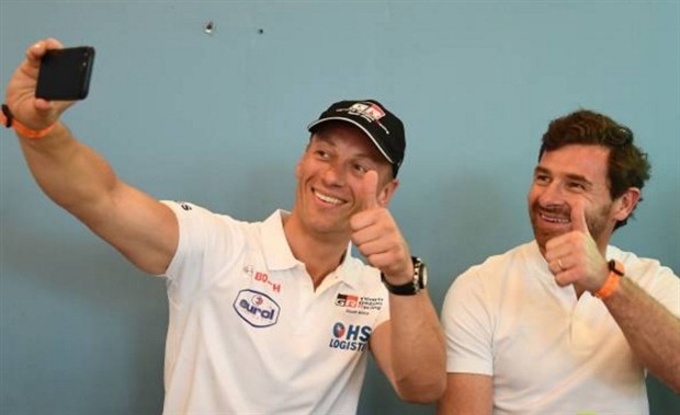 Cựu thuyền trưởng Chelsea gây ấn tượng tại cuộc đua Dakar 2018 - Bóng Đá