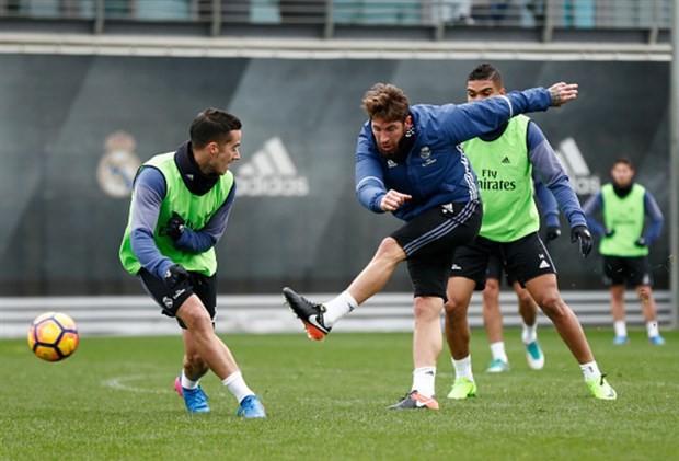 Real tập sút dữ dội trước giờ chiến với Celta Vigo - Bóng Đá
