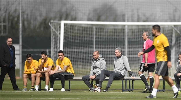 Chỉ một ngày sau khi hạ Porto, Juventus lại ra sân đấu tiếp - Bóng Đá