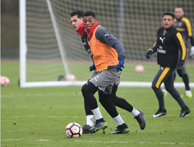 Xhaka đã bớt chặt chém trên sân tập của Arsenal - Bóng Đá