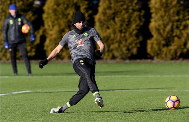 Diego Costa 'tươi như hoa' trong buổi tập của Chelsea  - Bóng Đá