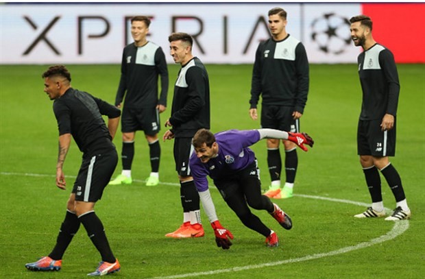 Cassilas bị đồng đội 'quần' tơi tả trước giờ chiến với Juventus - Bóng Đá
