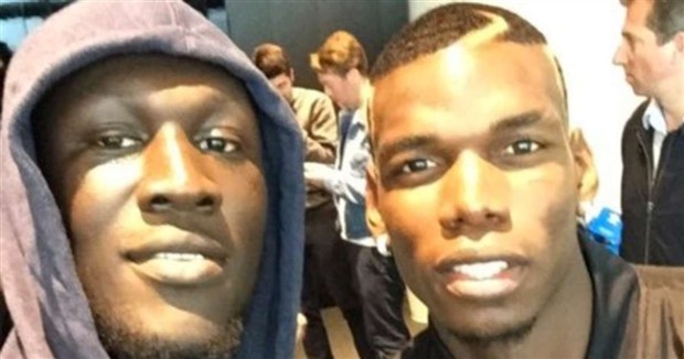 Chùm ảnh: Man Utd đón bạn quý của Pogba tại Carrington - Bóng Đá
