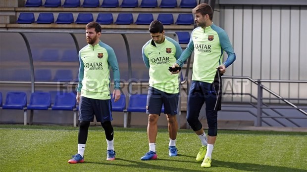 Chùm ảnh: Buổi tập vắng bóng nụ cười của Barcelona - Bóng Đá