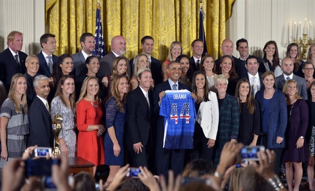 Làng túc cầu và những lần được ông Obama ghé thăm - Bóng Đá