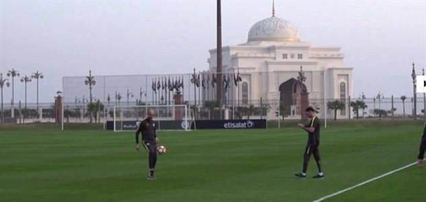 Dàn sao Man City tấn công 'thiên đường' Abu Dhabi  - Bóng Đá