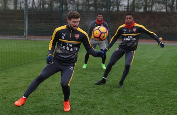 Arsenal chào đón người hùng bị lãng quên trở lại luyện tập - Bóng Đá
