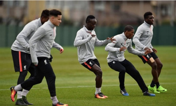 Chùm ảnh: Quyết hạ Burnley, sao Liverpool chăm chỉ luyện Rabona  - Bóng Đá
