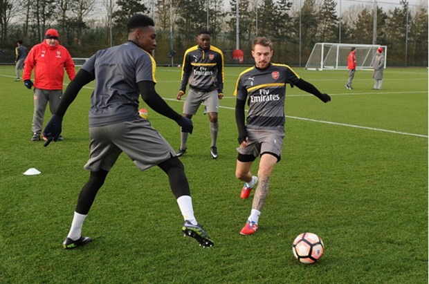 Oezil lẫn Sanchez đều 'mất tích' trong buổi tập của Arsenal  - Bóng Đá