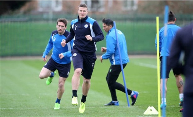 Chùm ảnh: Ranieri đi, nụ cười cũng không còn tại Leicester - Bóng Đá
