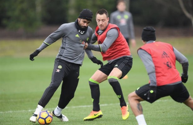Mình Terry cân cả Hazard lẫn Costa trên sân tập - Bóng Đá