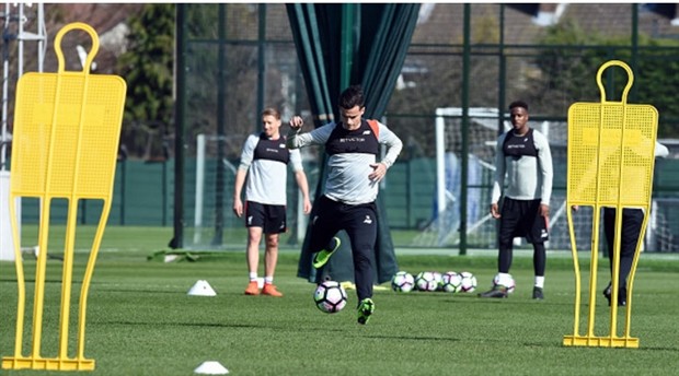 Coutinho khoe 6 múi, Klopp toe toét cười dưới trời nắng nóng - Bóng Đá