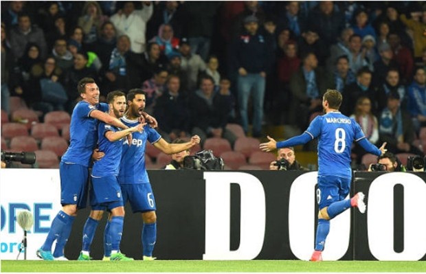 Juventus 'thót tim' giữ lại 1 điểm trước Napoli - Bóng Đá