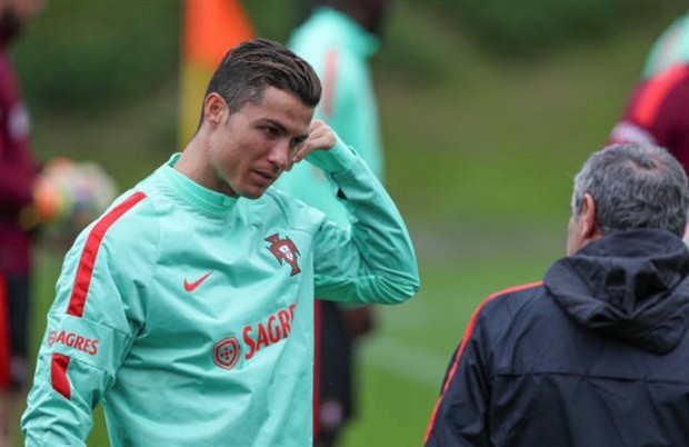 Ronaldo bị lu mờ bởi quả đầu mới của Quaresma  - Bóng Đá