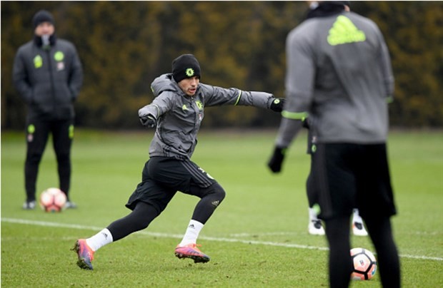 Tuyên bố không đá, nhưng Terry vẫn vui vẻ tập luyện cùng Chelsea  - Bóng Đá