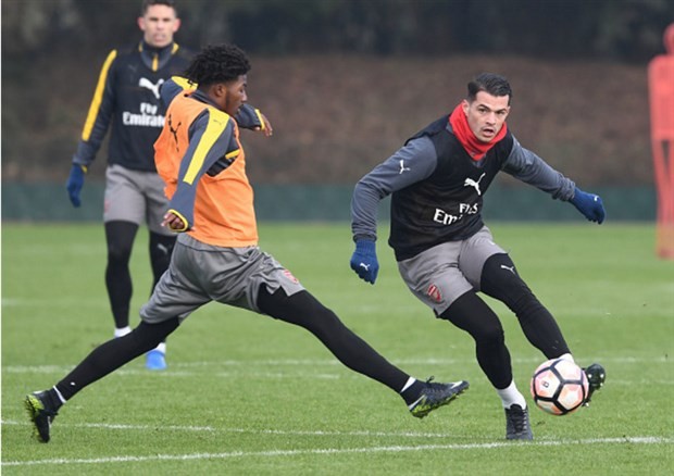 Xhaka đã bớt chặt chém trên sân tập của Arsenal - Bóng Đá