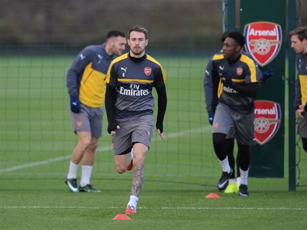 Oezil lẫn Sanchez đều 'mất tích' trong buổi tập của Arsenal  - Bóng Đá