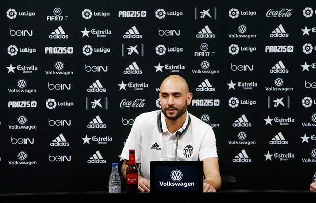 'Hàng dạt trôi' của Juventus chính thức ra mắt Valencia - Bóng Đá