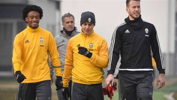 Bỏ qua mâu thuẫn, Dybala vẫn tập luyện vui vẻ cùng Juventus - Bóng Đá