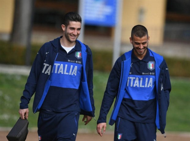 'Chân sút 100 triệu' đầy căng thẳng khi khoác áo Azzurri - Bóng Đá