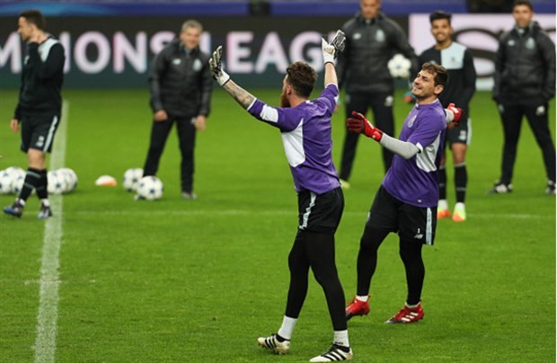 Cassilas bị đồng đội 'quần' tơi tả trước giờ chiến với Juventus - Bóng Đá
