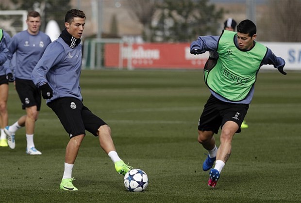 Ronaldo trở lại, BBC đã sẵn sàng tiếp đón Napoli - Bóng Đá