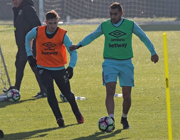 Lệnh trừng phạt của West Ham, Payet bị đẩy xuống đội trẻ - Bóng Đá