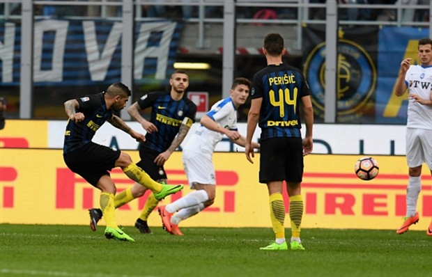 Chùm ảnh: Inter thăng hoa, nã 7 bàn khó tin vào lưới Atalanta - Bóng Đá