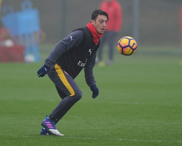 Arsenal chào đón người hùng bị lãng quên trở lại luyện tập - Bóng Đá