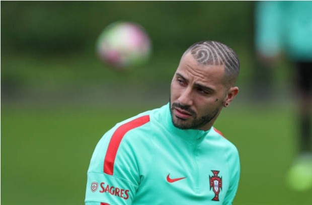 Ronaldo bị lu mờ bởi quả đầu mới của Quaresma  - Bóng Đá