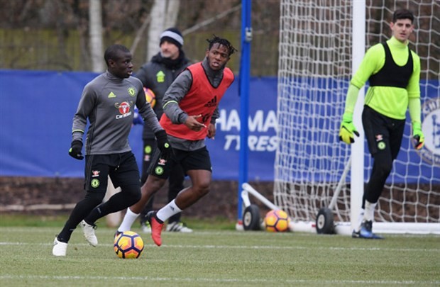 Tuyên bố không đá, nhưng Terry vẫn vui vẻ tập luyện cùng Chelsea  - Bóng Đá