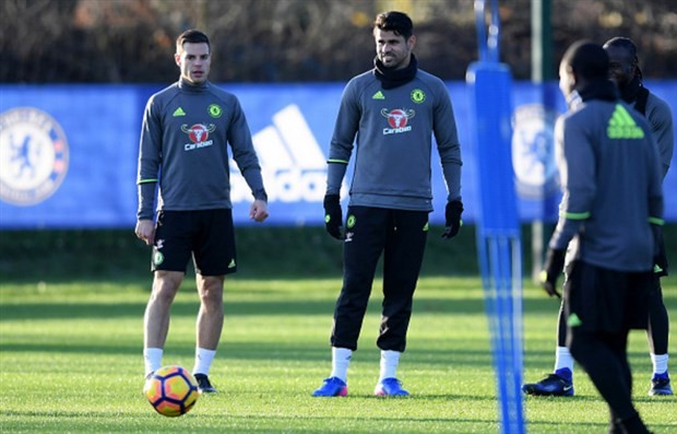 Hậu Scandal, Costa lại được Chelsea chào đón trên sân tập - Bóng Đá