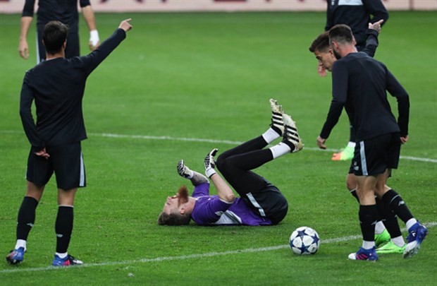 Cassilas bị đồng đội 'quần' tơi tả trước giờ chiến với Juventus - Bóng Đá