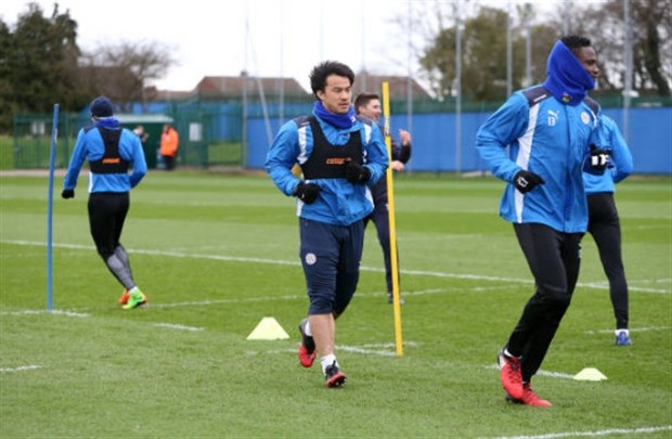 Chùm ảnh: Ranieri đi, nụ cười cũng không còn tại Leicester - Bóng Đá