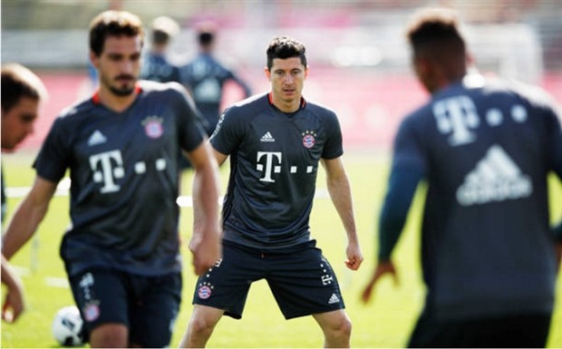 Ancelotti phấn khích khi học trò 'bình yên' trở về - Bóng Đá