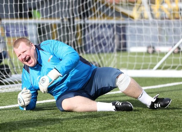 Chùm ảnh: Đời thường mủm mỉm của chàng béo gây sốt Wayne Shaw - Bóng Đá